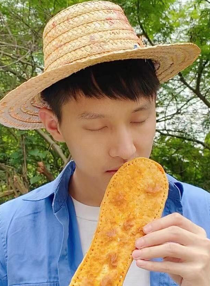吃货草帽哥