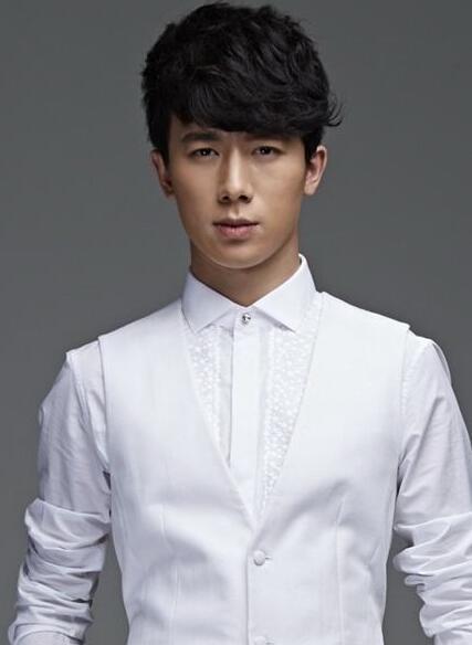 李明霖
